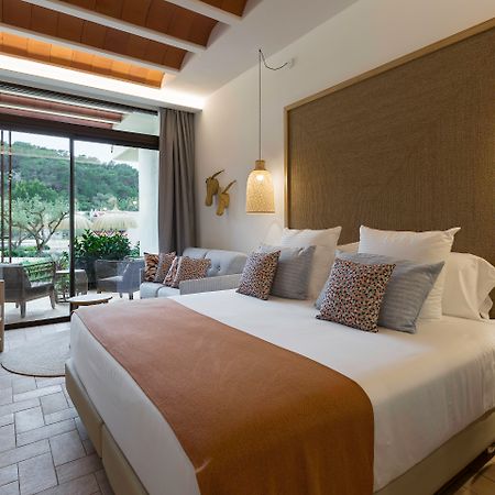 Cala San Miguel Ibiza Resort, Adults Only, Curio Collection By Hilton Port de Sant Miguel Экстерьер фото Deluxe Room