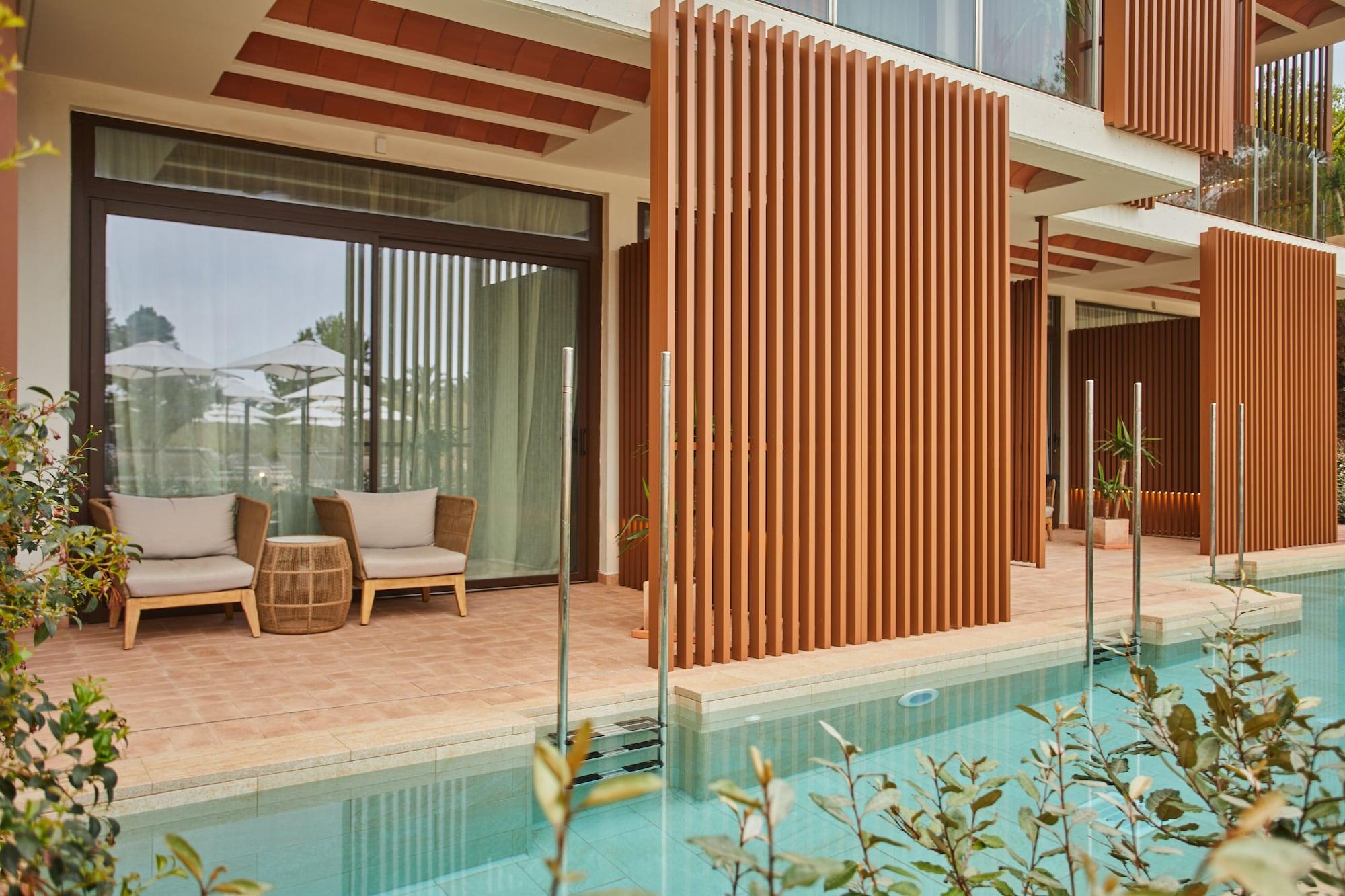 Cala San Miguel Ibiza Resort, Adults Only, Curio Collection By Hilton Port de Sant Miguel Экстерьер фото A private pool at the hotel