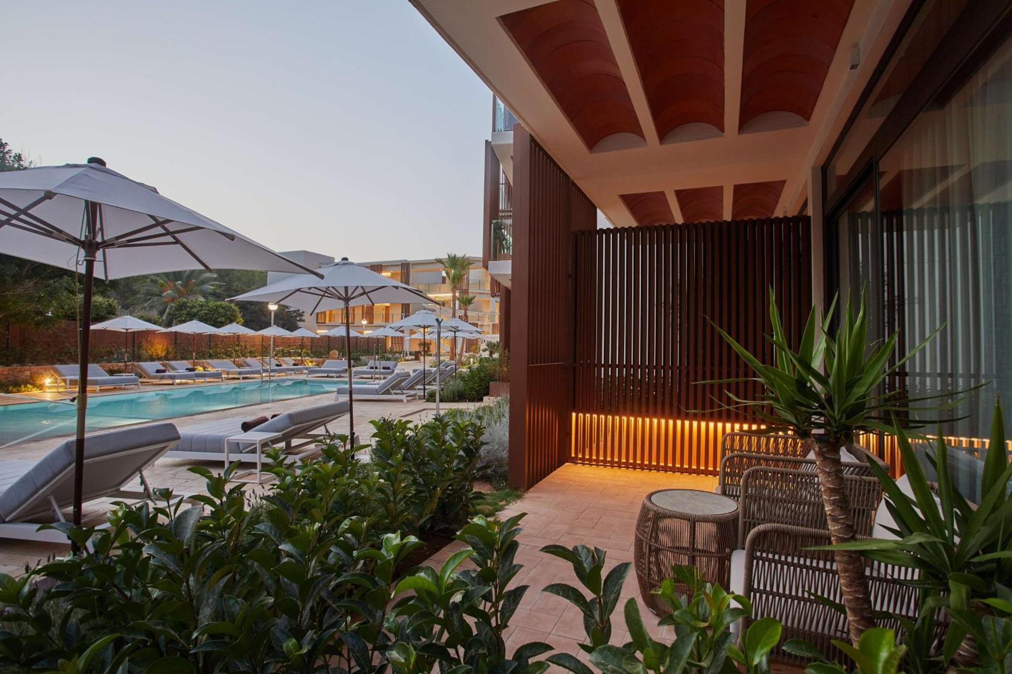Cala San Miguel Ibiza Resort, Adults Only, Curio Collection By Hilton Port de Sant Miguel Экстерьер фото