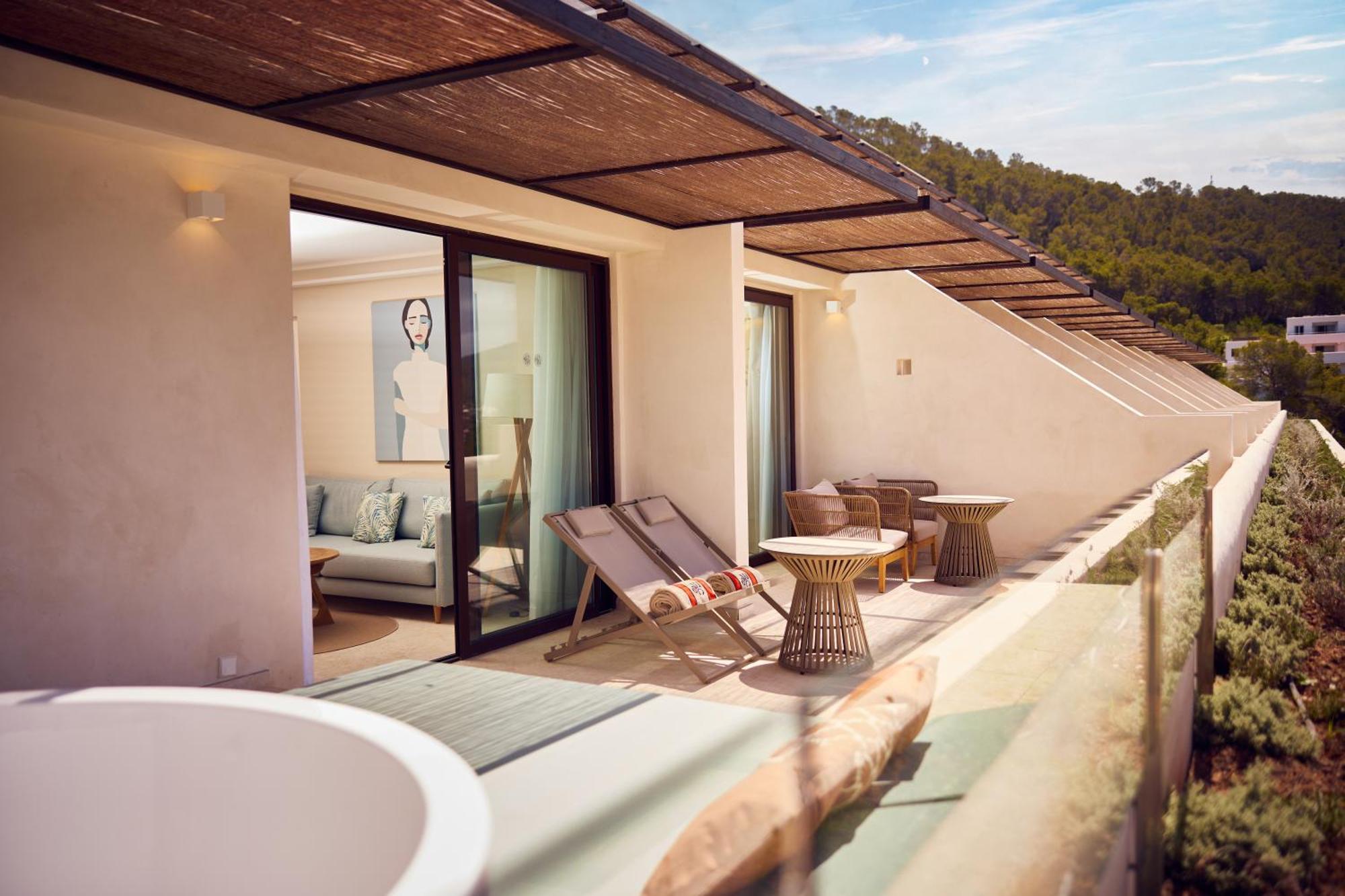 Cala San Miguel Ibiza Resort, Adults Only, Curio Collection By Hilton Port de Sant Miguel Экстерьер фото