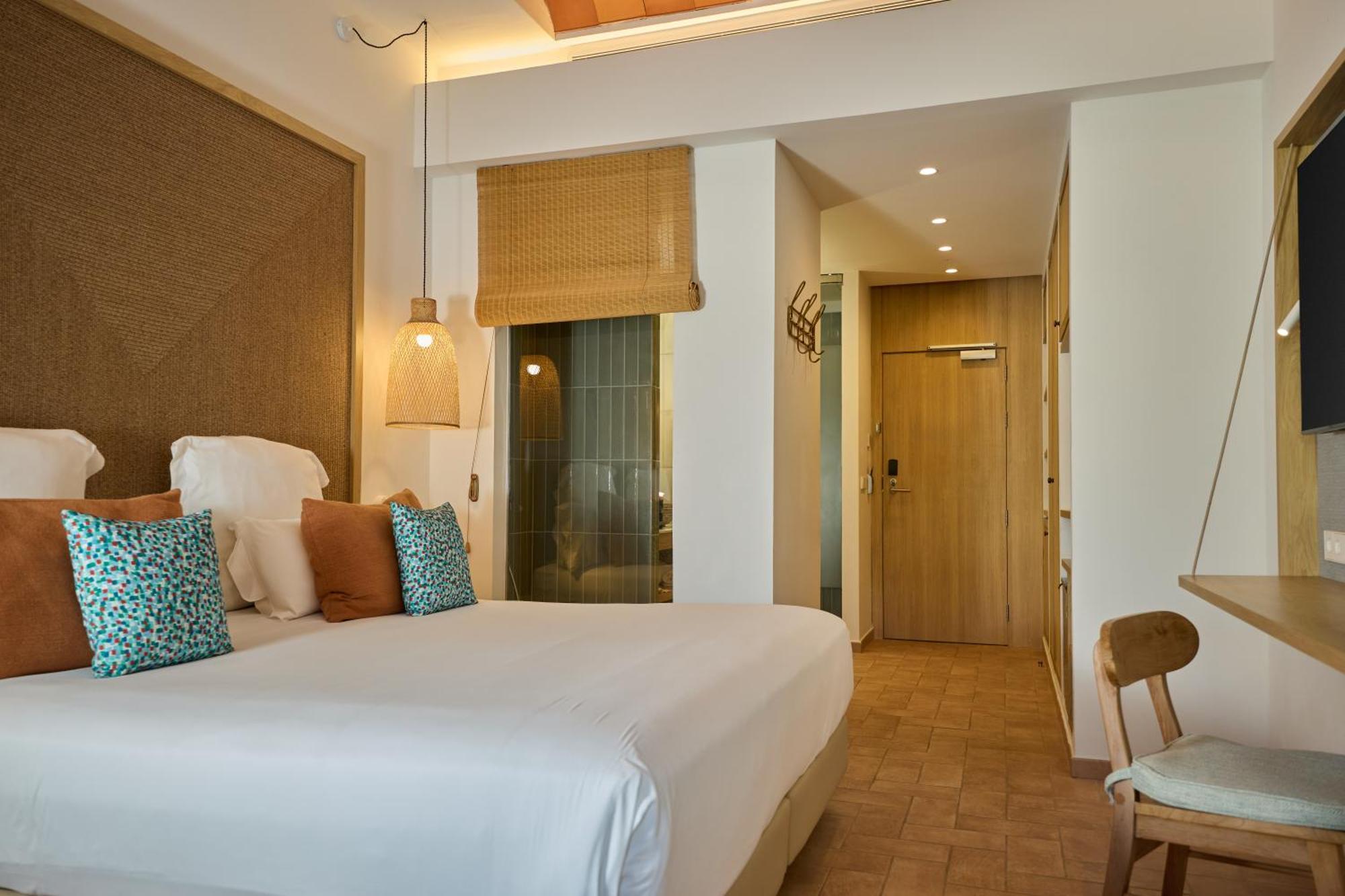 Cala San Miguel Ibiza Resort, Adults Only, Curio Collection By Hilton Port de Sant Miguel Экстерьер фото