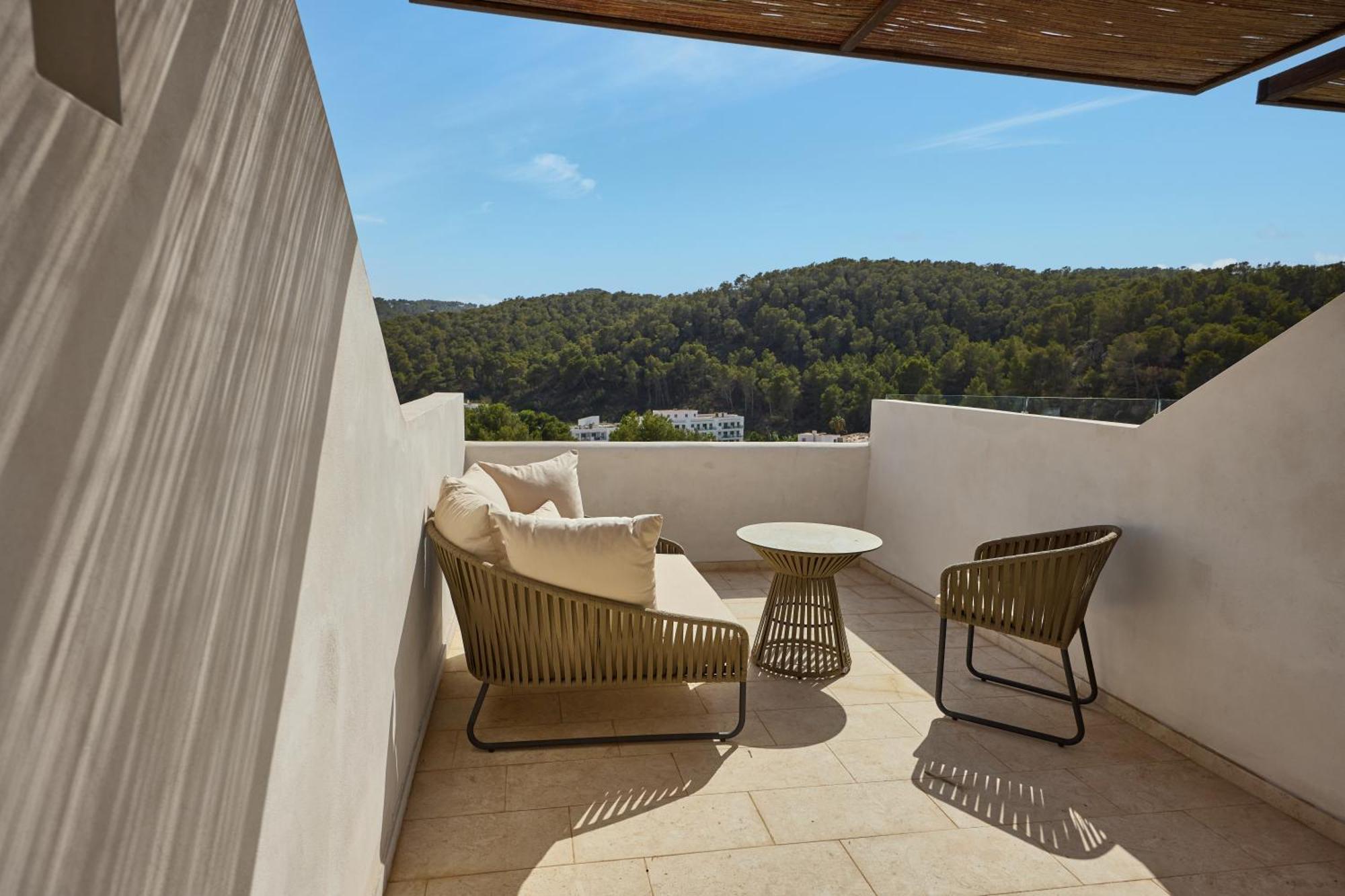 Cala San Miguel Ibiza Resort, Adults Only, Curio Collection By Hilton Port de Sant Miguel Экстерьер фото